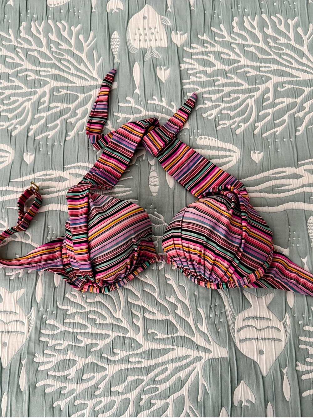 VENUS STRIPED MULTI COLOR SIZE C BATHING SUIT TOP
